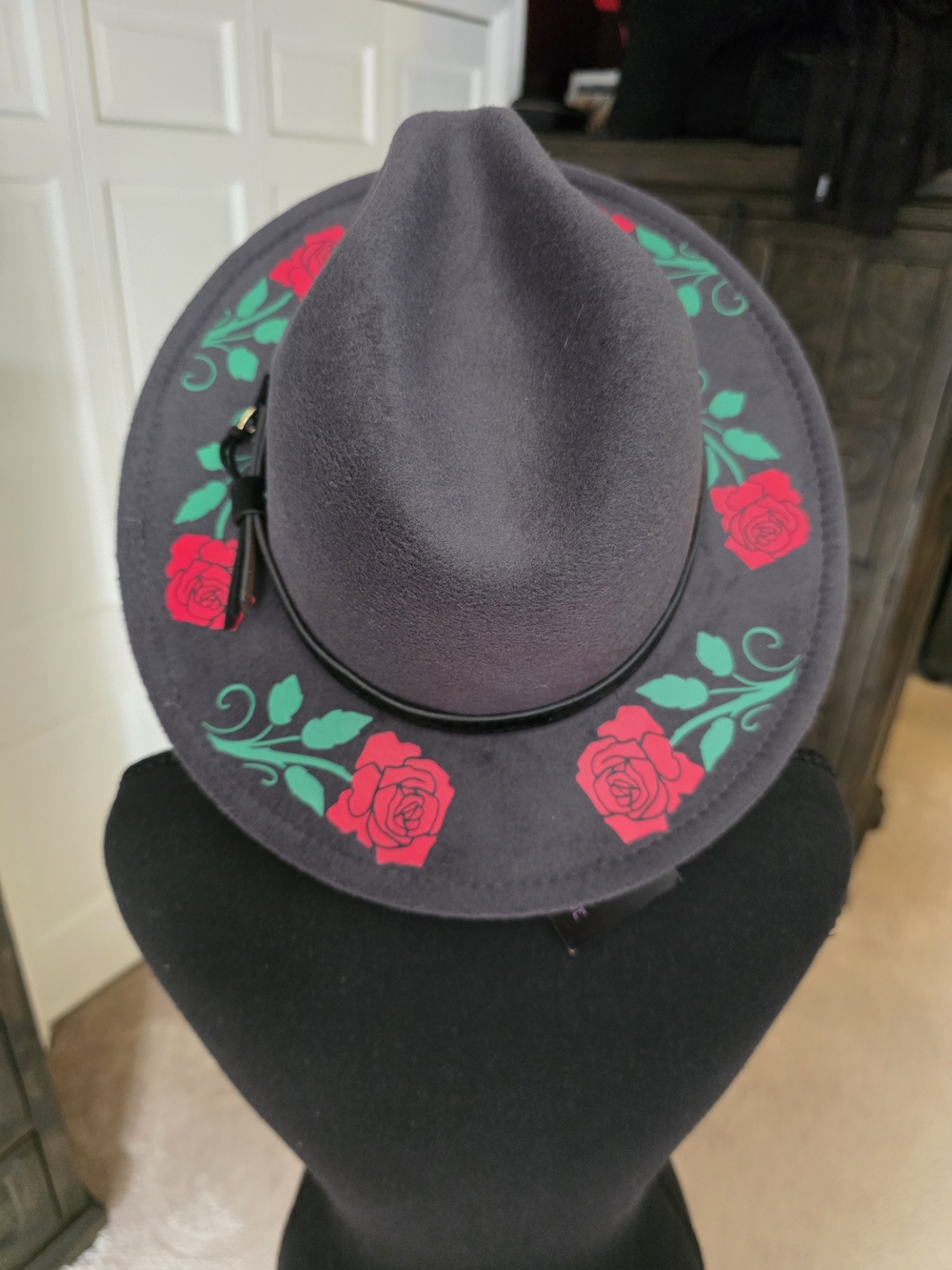 Witchwood Gray Vegan Felt Rancher Hat Hand Painted Red Roses Moon Tassel 23" NWT - Picture 2 of 4